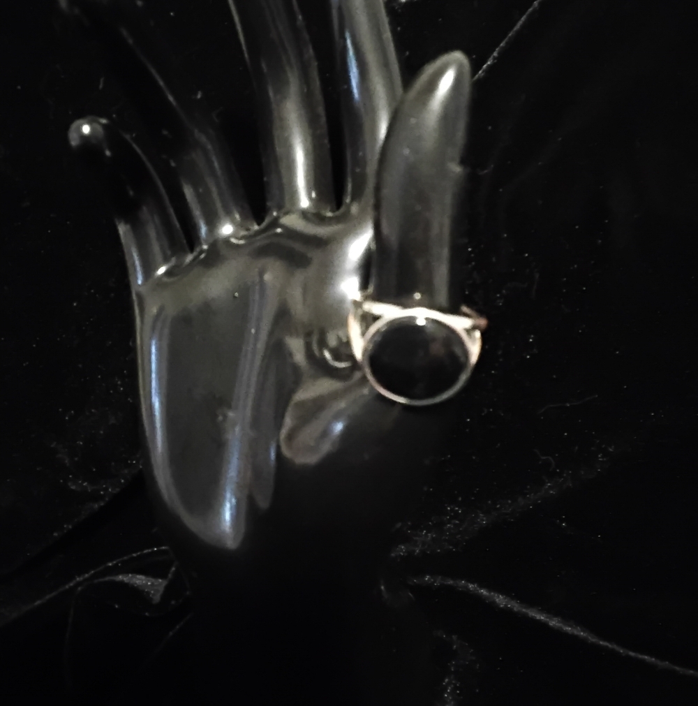 Elegant Black Stone Ring